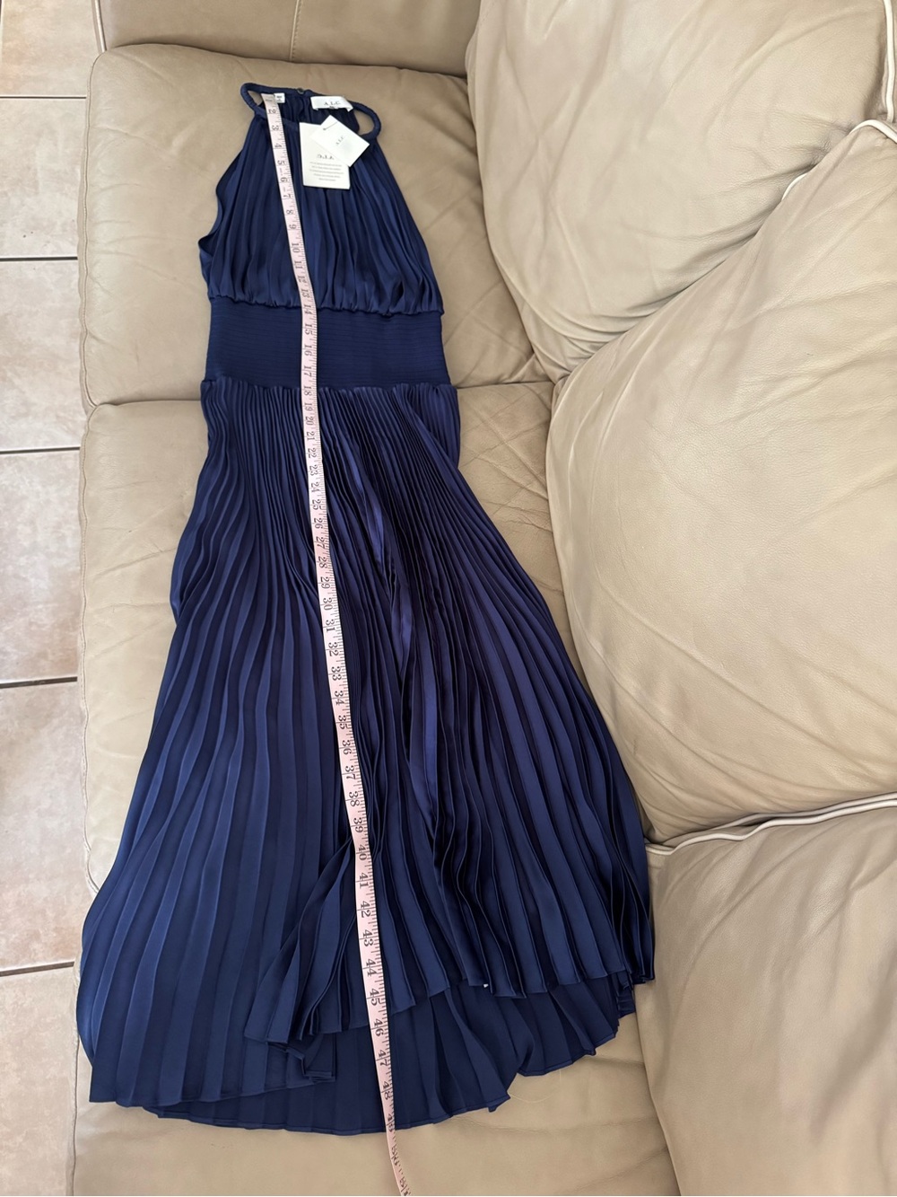 A.L.C. Renzo II Satin Pleated Dress. Size 6. MSRP $595 - Picture 15 of 17